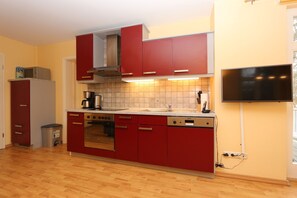 Frigorifero, microonde, forno, lavastoviglie