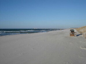 Beach - Haus Heidelbeere 26 - Holiday apartment Heidelbeere (Graal-Müritz)