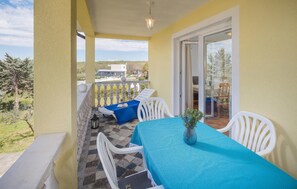 Outdoor dining - Amazing apartment in Porec with house sea view (Porec)