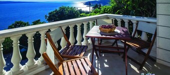 Awesome home in Omis with sauna