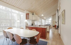 Dining - 4 bedroom awesome home in Hasle (Hasle)