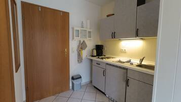 Kühlschrank, Mikrowelle