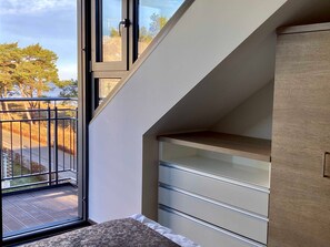 2 bedrooms, in-room safe, WiFi, bed sheets - Type VI / No. 16 Sea View - Beach House Aurell - directly on the Baltic Sea beach (Heringsdorf)