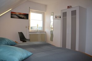 3 quartos, berço de viagem, Wi-Fi