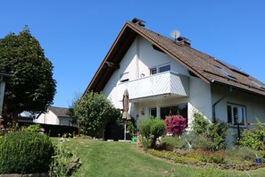 Exterior - Vacation apartment Schäfer (Vöhl)