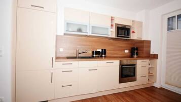 Frigorífic, microones, forn i rentaplats