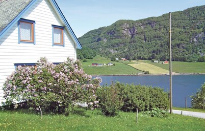 4 bedroom beautiful home in Sørbøvåg