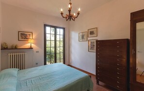 3 habitaciones, cuna de viaje, wifi gratis y ropa de cama