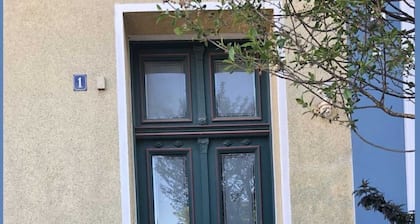 Sprenger Guest Room - Property 25985 - Guest Room Sprenger