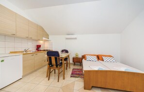 Free WiFi, bed sheets - Beautiful apartment in Vrana with WiFi (Vrana)