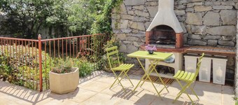 Lovely home in Cazevieille with kitchen