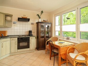 Køleskab, mikrobølgeovn, ovn, opvaskemaskine