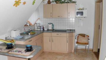 Kühlschrank, Mikrowelle