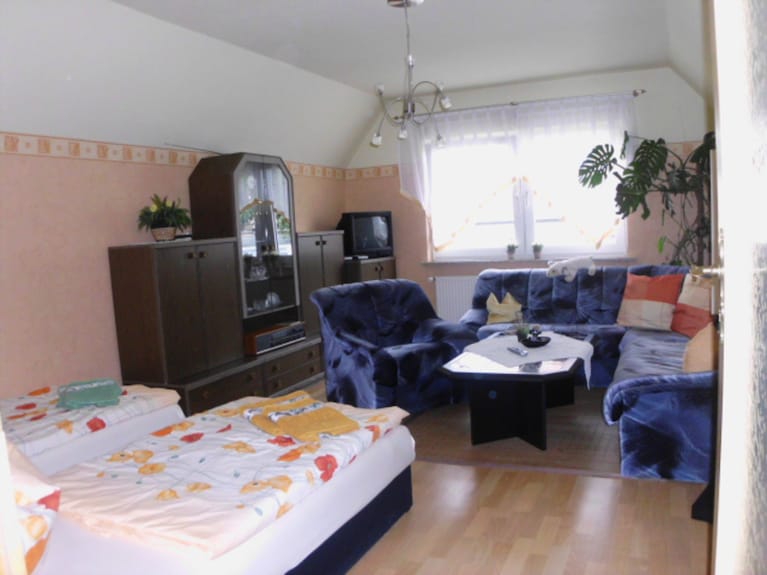 Privatvermieter Kölzow - Ferienwohnung - Sangerhausen