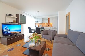 Unclassified image, 3 of 14, button