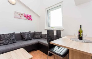 Interior - Holiday apartment with air conditioning and internet (Šilo)