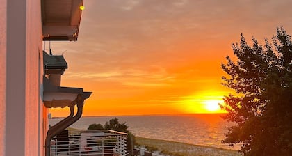 House by the Sea in Lubmin - Ocean-View Apartment Right on the Beach