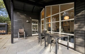 تناول الطعام بالخارج