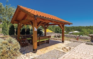 Outdoor dining - Pet friendly home in Viskovo (Viskovo)