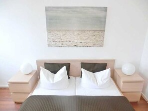 1 Schlafzimmer, Reisekinderbett, WLAN, Bettwäsche