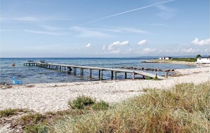 Beach nearby, fishing - Gorgeous home in Ebeltoft with kitchen (Ebeltoft)