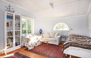 4 bedrooms, travel cot, bed sheets - 4 bedroom stunning home in Färgelanda (Färgelanda)