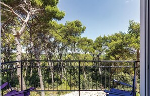 Property grounds - Cozy home in Medulin with kitchen (Medulin)