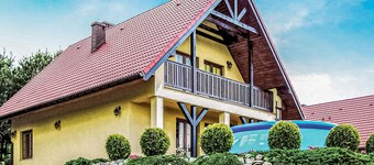 Lovely home in Malechowo with WiFi