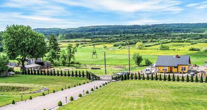 Lovely home in Malechowo with WiFi