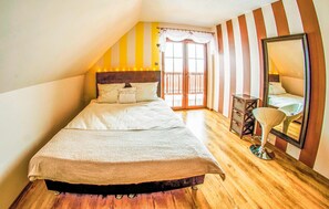3 bedrooms, travel cot, free WiFi
