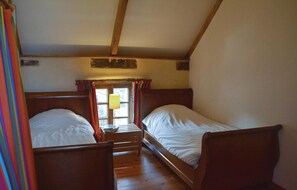 3 chambres, lit parapluie