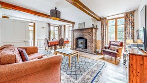 TV, fireplace, DVD player