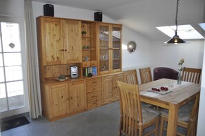 Luokittelematon kuva, 5 kautta 8, painike