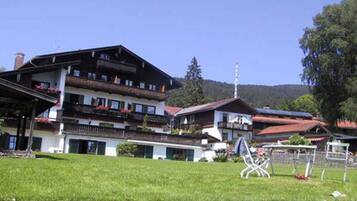 Esterni