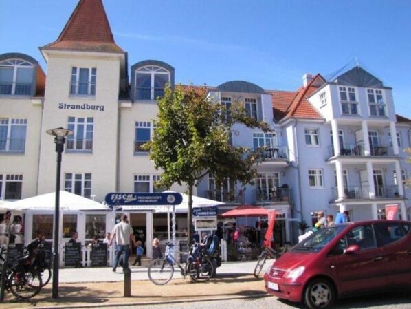 Immagine non classificata, 1 di 6, pulsante