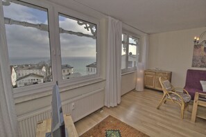 Unclassified image, 3 of 19, button - Villa Seeblick, App. 409 - with stunning sea views - VS 409 (Sassnitz)