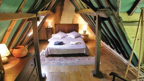 Unclassified image, 5 of 29, button - 3 bedroom cozy home in Fleurac (Fleurac)