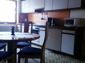 Fridge, microwave, oven
