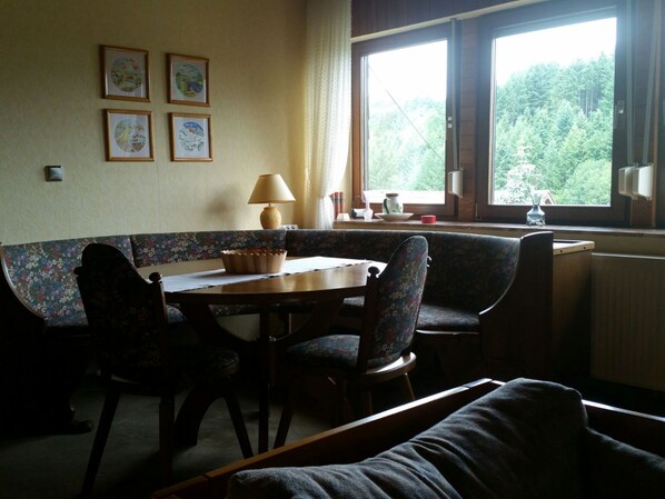 Unclassified image, 1 of 21, button