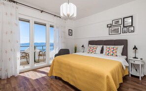 4 bedrooms, free WiFi, bed sheets