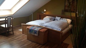 2 bedrooms, desk, travel crib, WiFi