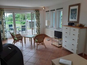 Unclassified image, 5 of 15, button