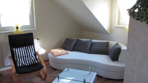 Unclassified image, 4 of 11, button