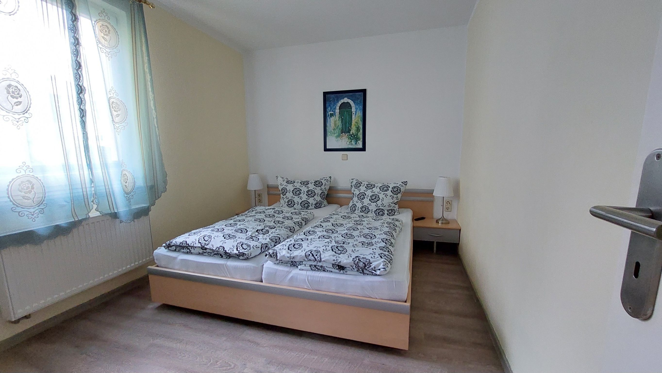 2 bedrooms, travel crib, WiFi, bed sheets