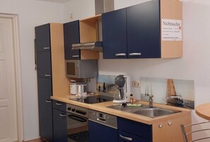 Fridge, microwave, oven, dishwasher - Vacation apartment Ostseetraum (right) - Holiday apartments - with style - Object 49650 (Rostock)