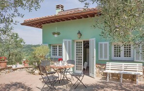 Outdoor dining - Lovely home in Castelfiorentino -FI- (Castelfiorentino -FI-)