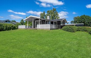 Exterior - Nice home in Hejls with kitchen (Hejls)