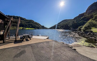 Amazing home in Farsund with WiFi