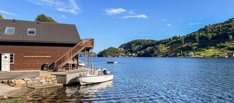 Amazing home in Farsund with WiFi