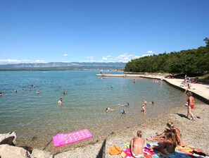 Beach nearby - Holiday apartment with air conditioning and Internet (Dobrinj)
